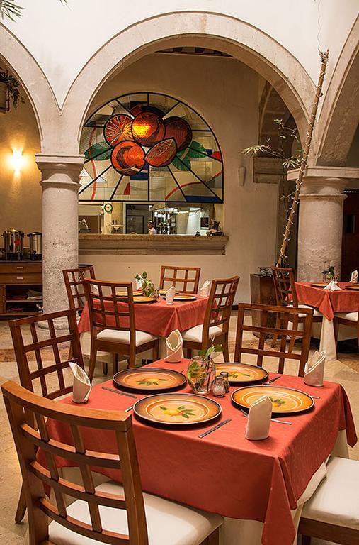 דורנגו Hostal De La Monja מראה חיצוני תמונה